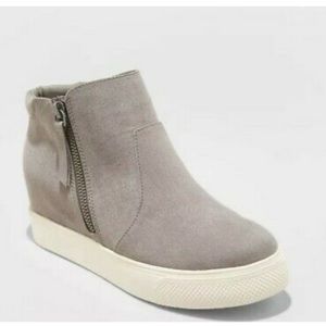 Universal Thread Cindy High Top Wedge Sneakers
